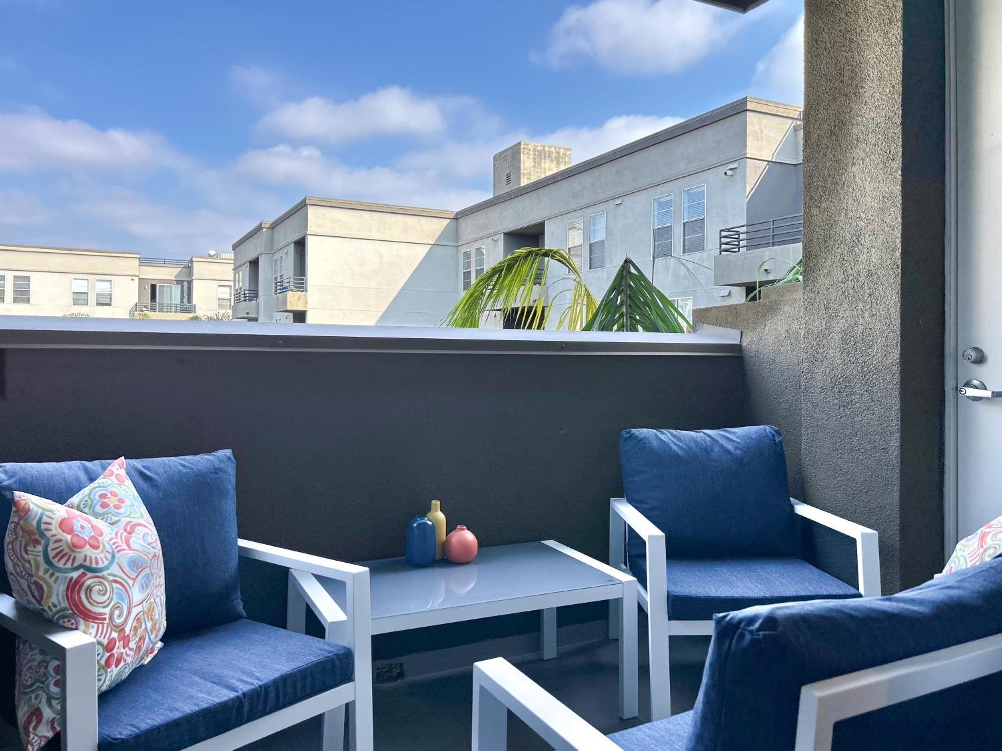 2Bd 2Ba Santa Monica Apartment With Relaxing Pool View Лос-Анджелес Экстерьер фото