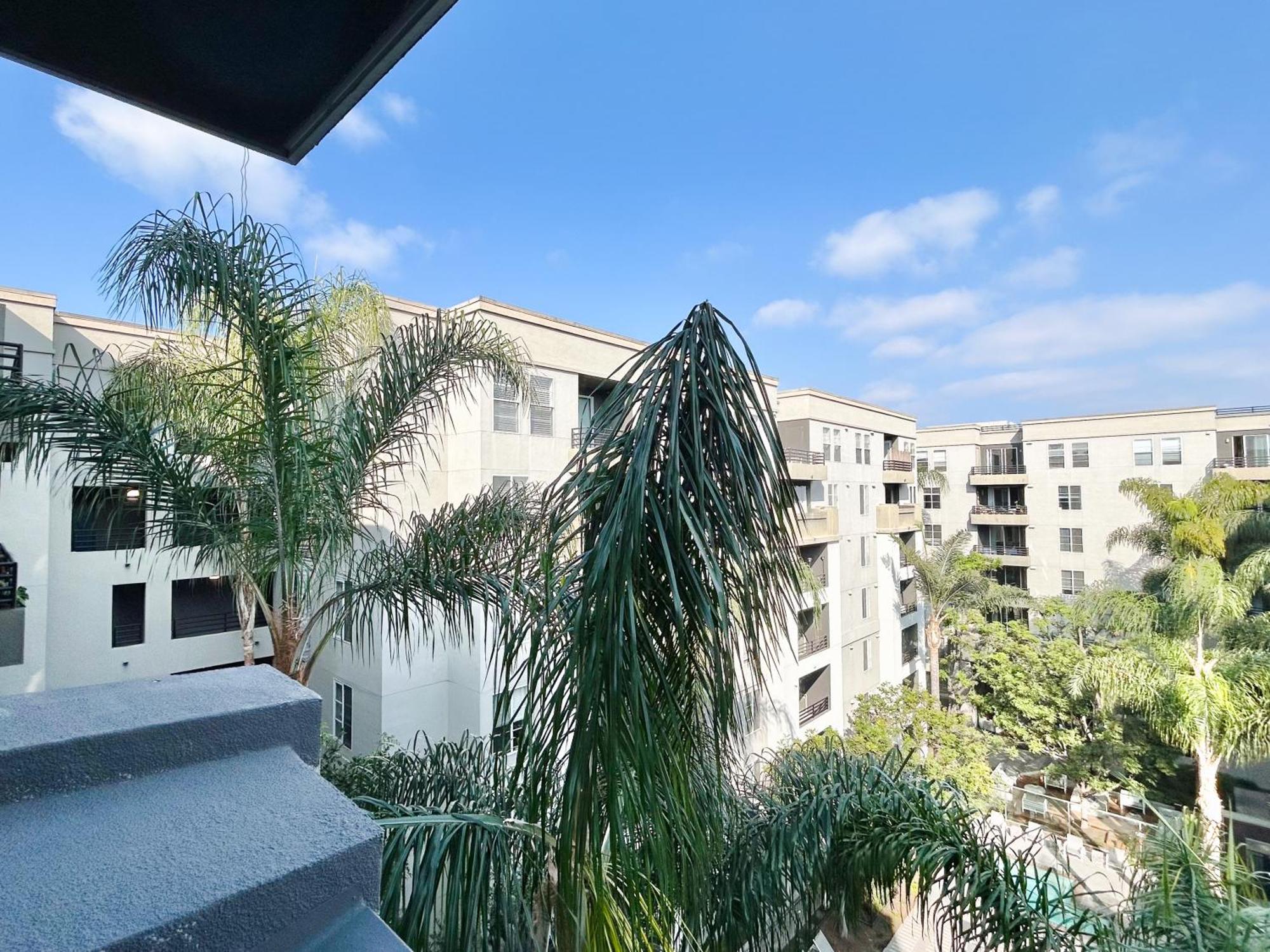 2Bd 2Ba Santa Monica Apartment With Relaxing Pool View Лос-Анджелес Экстерьер фото